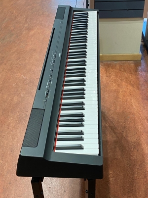 Gear Hunter | Yamaha P125A B